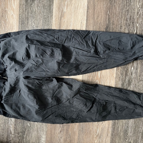 lulu dance studio joggers - Picture 2 of 3